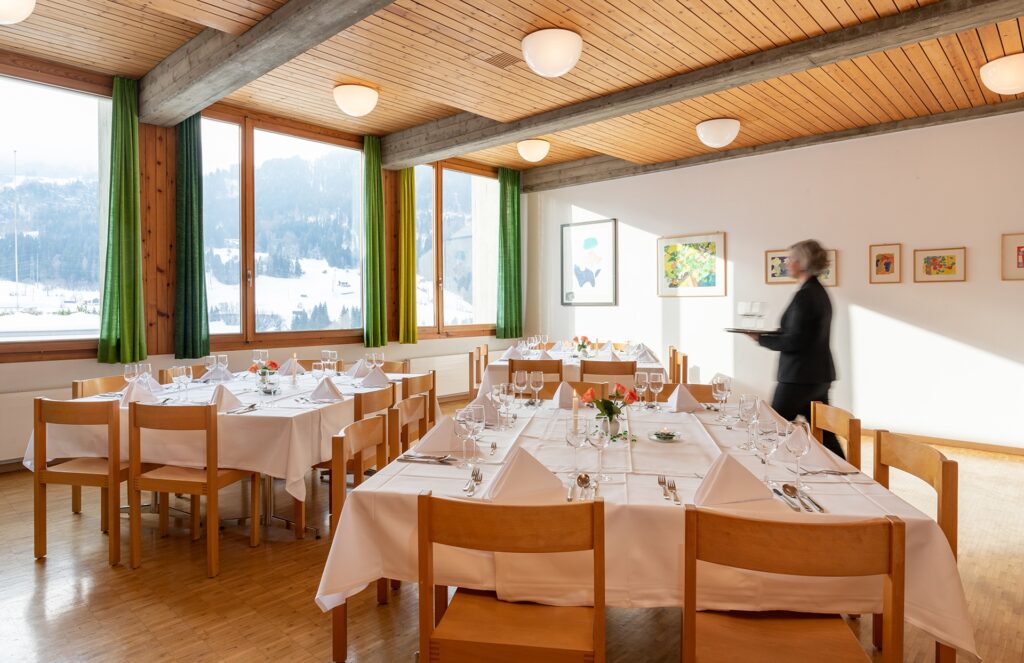 Seminarraum Tagungsraum kleiner Festsaal Mundaun Kloster Ilanz