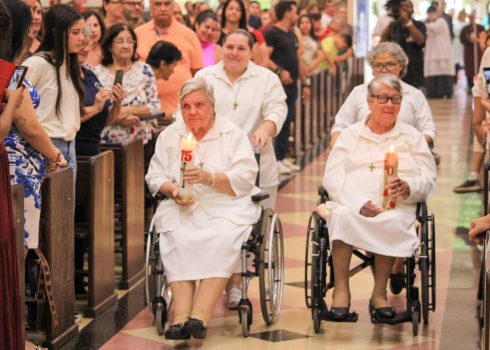 Einzug von Sr. Rosalia und Sr. Maria Bueno_Konvent Brasilien Kloster Ilanz