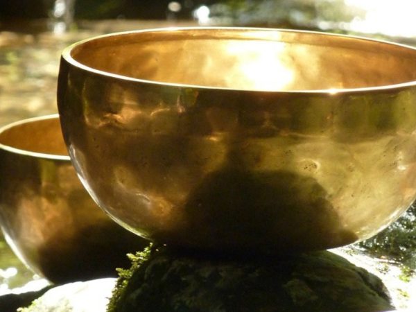 Kloster Ilanz Programm Klangschalen Massage