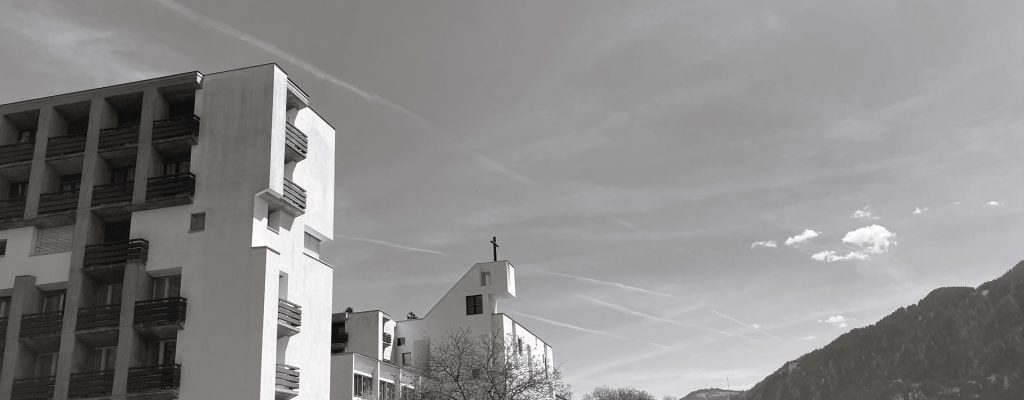 Kloster Ilanz Kubismus Zellentrakt Wohnen Kirche Schule