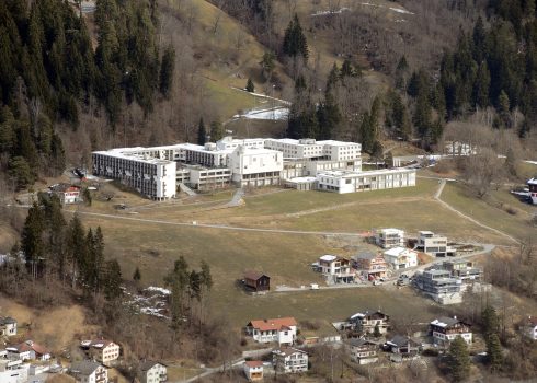 Foto Theo Gstoehl, Ilanz, 08.03.12, Das Kloster Ilanz.