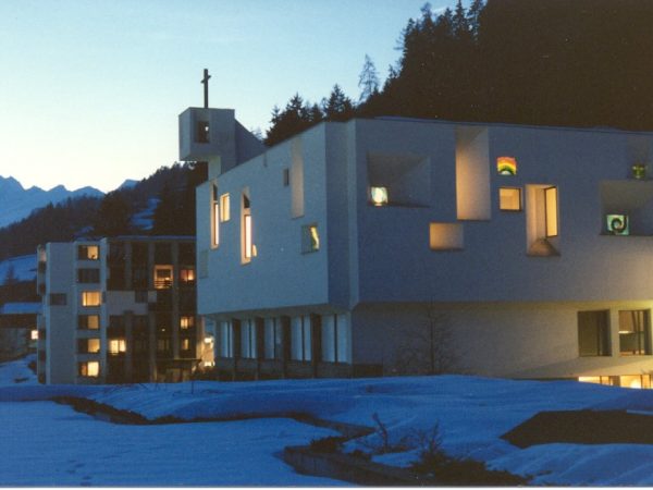 Klosterkirche Ilanz Winter Abendlicht Schnee